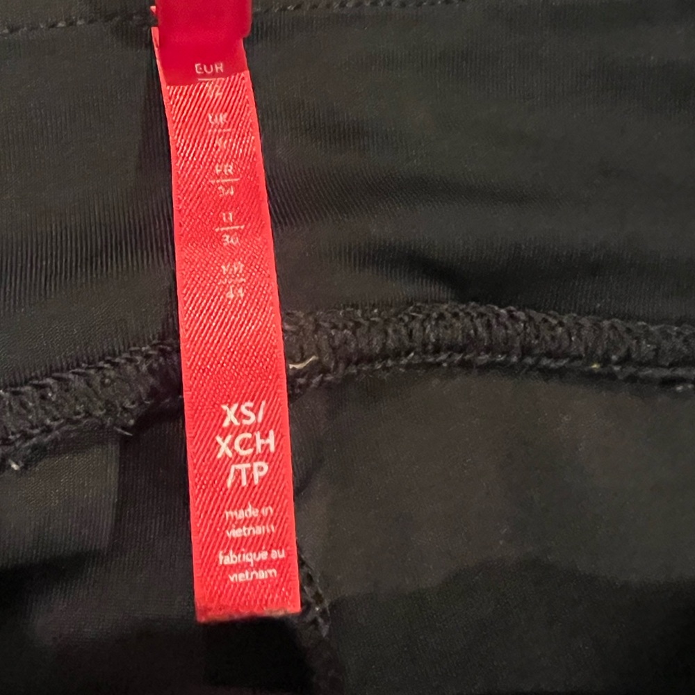 Spanx Faux Patent Leather Leggings Black XS - Picture 11 of 16
